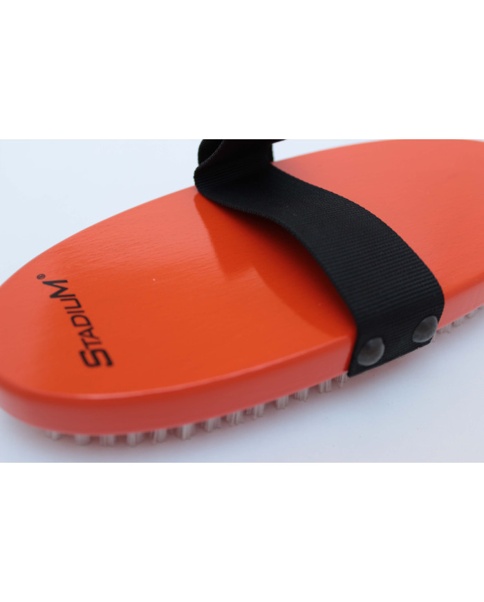 Brosse ovale nylon dur STADIUM